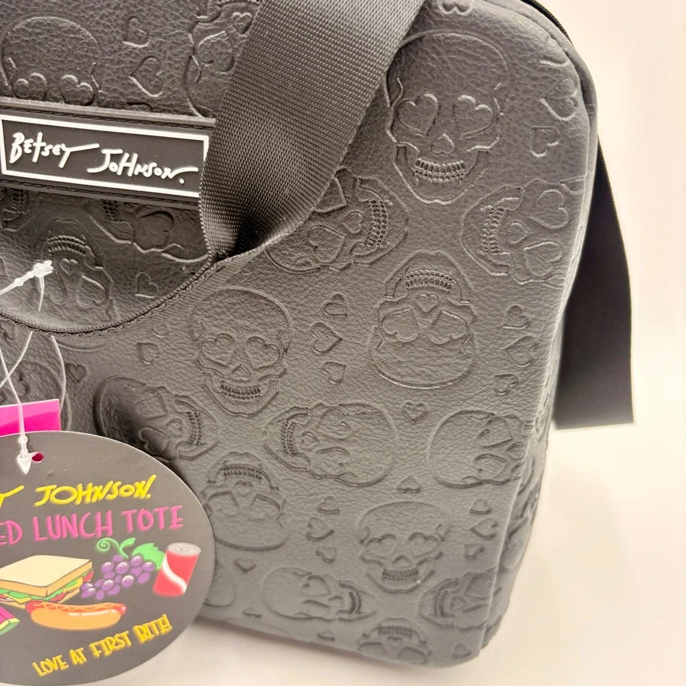 Betsey Johnson Black Embossed Skull Heart Insulated Domed Lunch Tote Bag New NWT